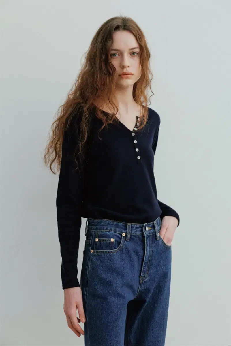 (새상품) 엘오61 Angie Buttoned Knit Dark Navy